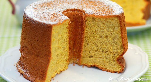 Pumpkin Chiffon Cake / Kabocha no shifonkēki / 南瓜のシフォンケーキ